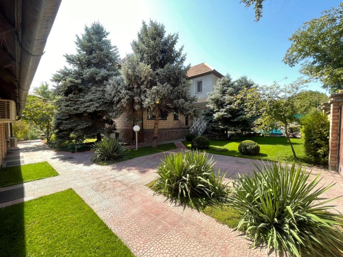 Гостевой Дом Шумкар Азия Guest House Shumkar Asia 비슈케크 외부 사진